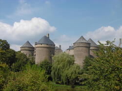 lassay-les-chateaux 30970886278 o