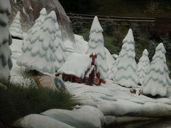 disneyland-paris 44149486242 o