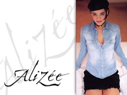 Alizee18